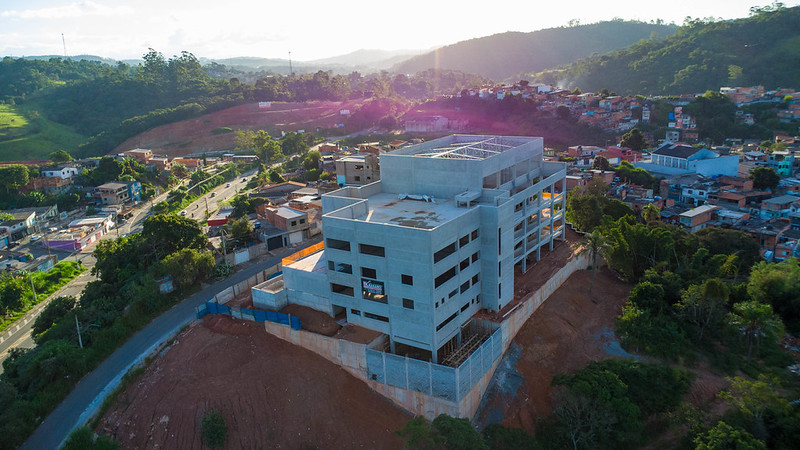 Prefeitura de Itapevi avança com construção da Escola do Futuro no Jardim Cruzeiro, com 70% das obras concluídas
